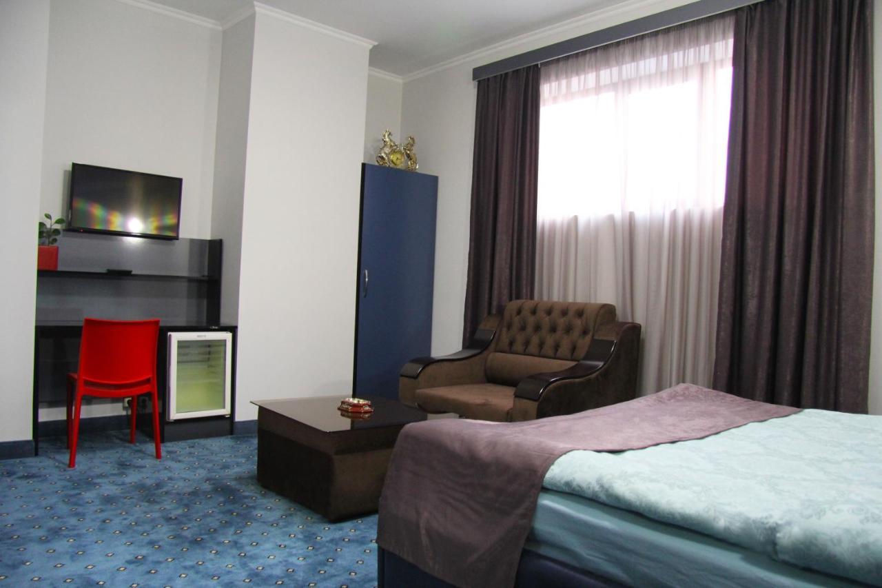 Nice Hotel Γιερεβάν Εξωτερικό φωτογραφία